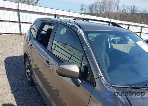 2021 Subaru Forester Premium z USA, uszkodzony, nr VIN JF2SKAFC0MH543576